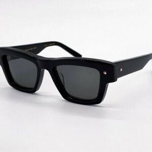 🔥🔥🔥VALENTINO XXII VLS-106A-53 BLACK SQUARE GOLD ROCKSTUD SUNGLASSES CAT3